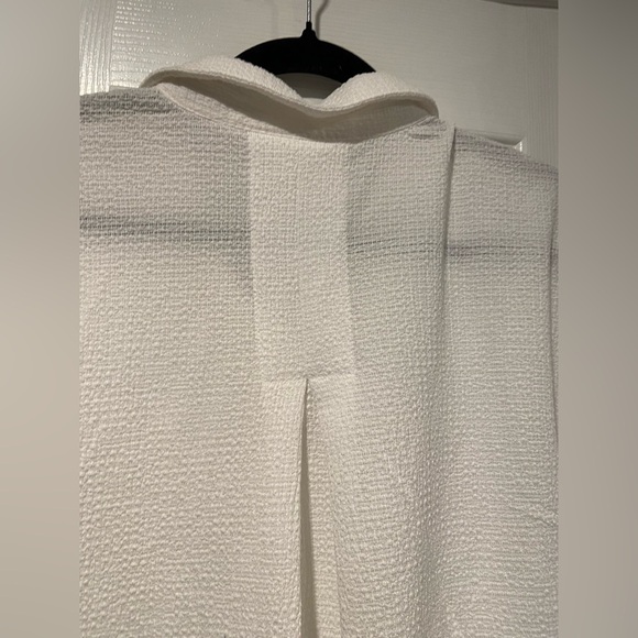 Kathy Ireland Size S Textured Gauze White Short Sleeve Pearl Button Down Shirt - Picture 10 of 13